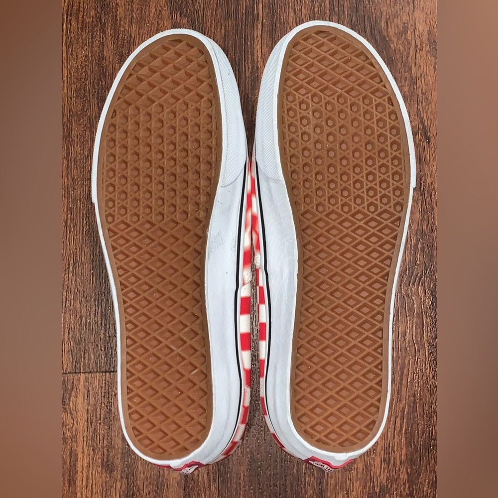 Vans - Picture 10 of 10